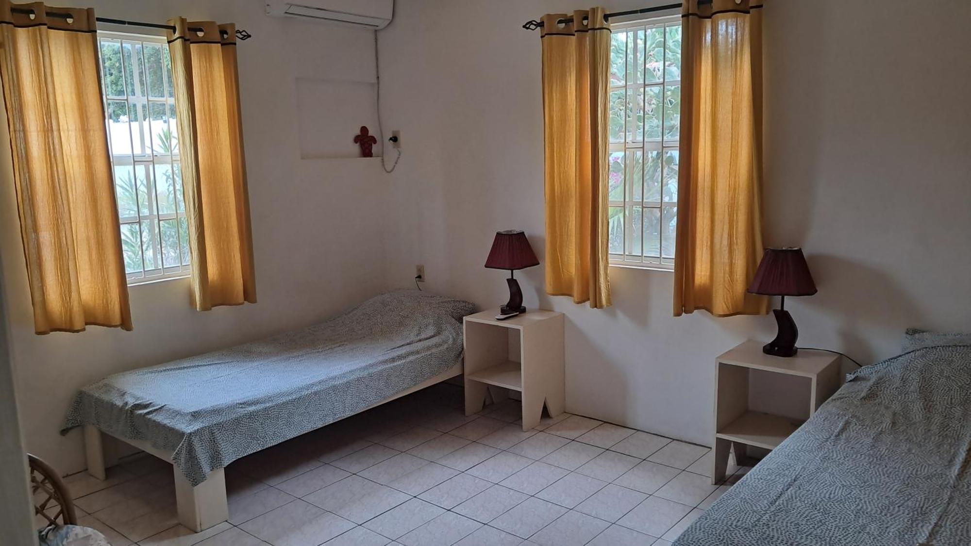 Happy Turtle Apartments Виллемстад Номер фото